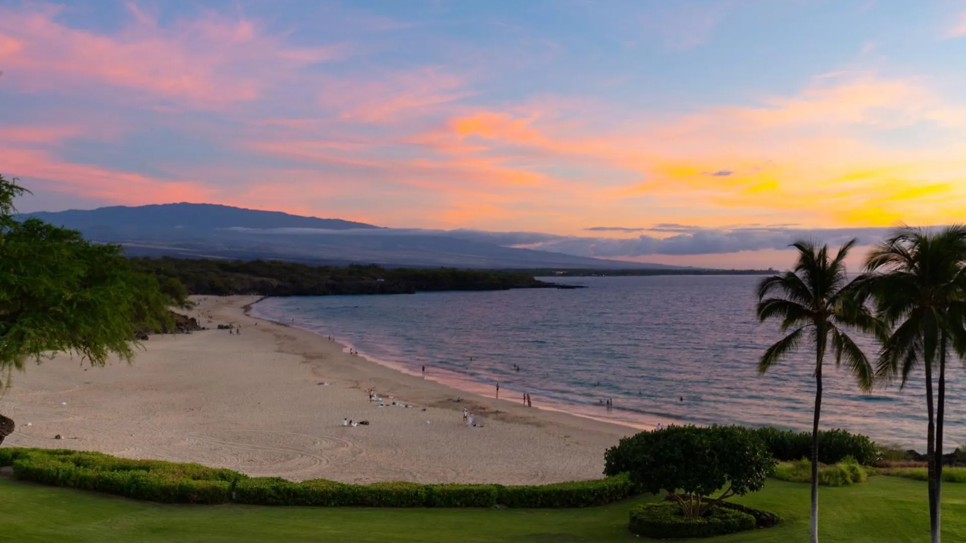 Semesterbostad Ikena Nani Exquisite Mauna Kea Home With Heated Pool And Ocean Views Waimea